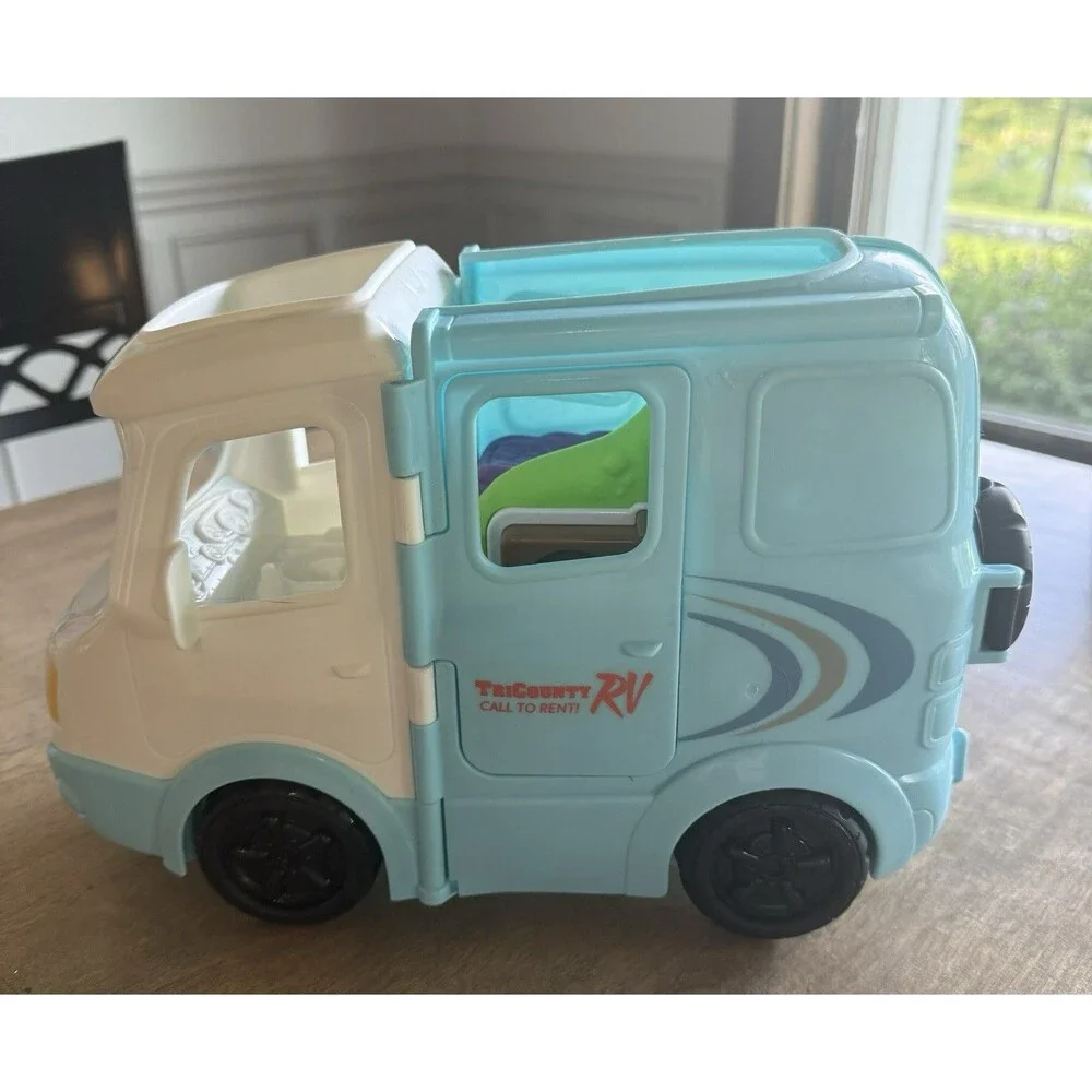 Fisher-Price DFV78 Little People Songs & Sounds Camper Playset